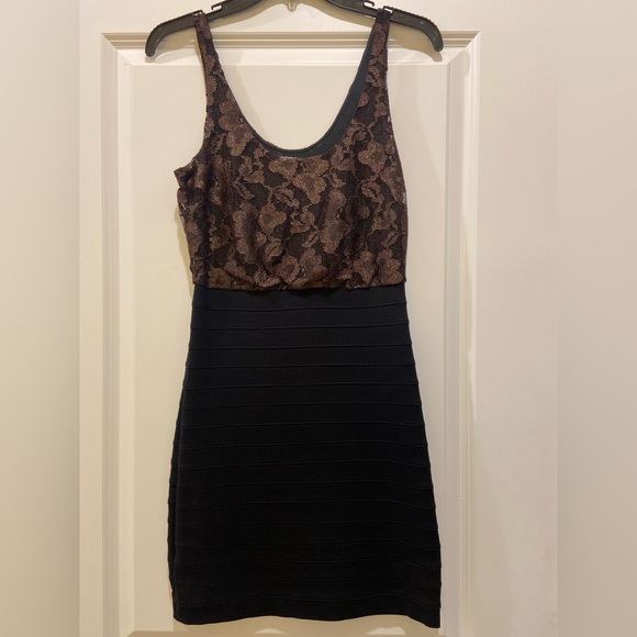 New! Express Metallic Lace Bodycon Dress - Picture 1 of 4